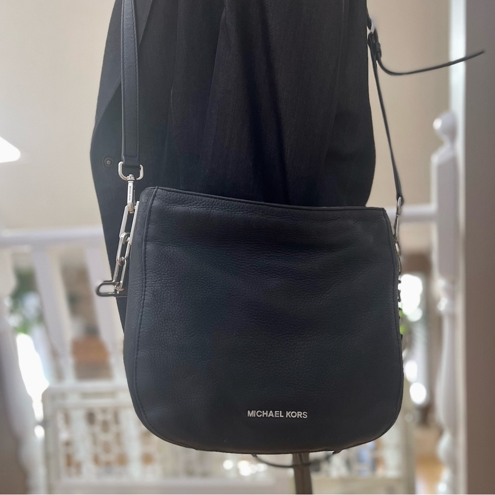 **SOLD** Michael Kors | Medium Brooke Hobo Bag